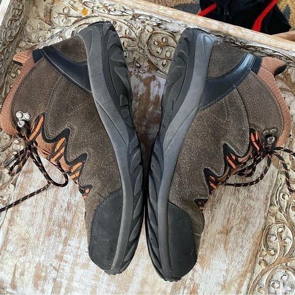 MENS Bearpaw hiking boots, size 10 - Picture 6 of 6